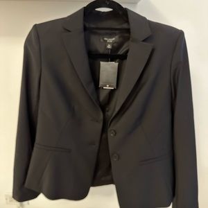 BRAND NEW BLACK ANN TAYLOR PETITE BLAZER. TAGS STILL OH.